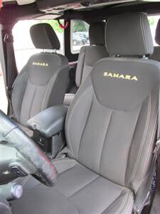 2015 Jeep Wrangler Unlimited Sahara 4x4 - Photo 8 - Mishawaka, IN 46545