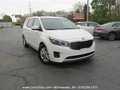 2017 Kia Sedona LX   - Photo 6 - Mishawaka, IN 46545