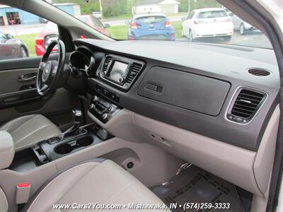 2017 Kia Sedona LX   - Photo 21 - Mishawaka, IN 46545