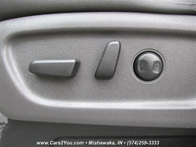 2017 Kia Sedona LX   - Photo 11 - Mishawaka, IN 46545