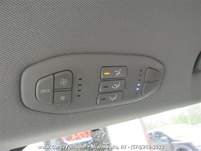 2017 Kia Sedona LX   - Photo 33 - Mishawaka, IN 46545