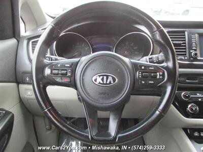 2017 Kia Sedona LX   - Photo 23 - Mishawaka, IN 46545