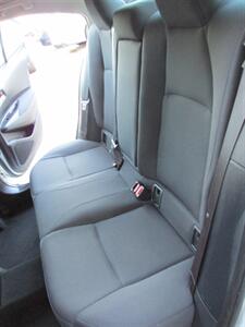 2021 Toyota Corolla LE   - Photo 12 - Mishawaka, IN 46545