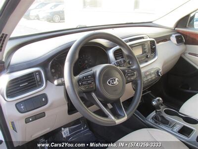 2016 Kia Sorento LX V6 4x4   - Photo 8 - Mishawaka, IN 46545