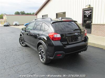 2017 Subaru Crosstrek 2.0i Premium AWD   - Photo 4 - Mishawaka, IN 46545