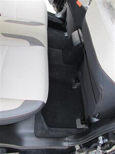 2017 Subaru Crosstrek 2.0i Premium AWD   - Photo 16 - Mishawaka, IN 46545