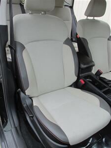 2017 Subaru Crosstrek 2.0i Premium AWD   - Photo 17 - Mishawaka, IN 46545