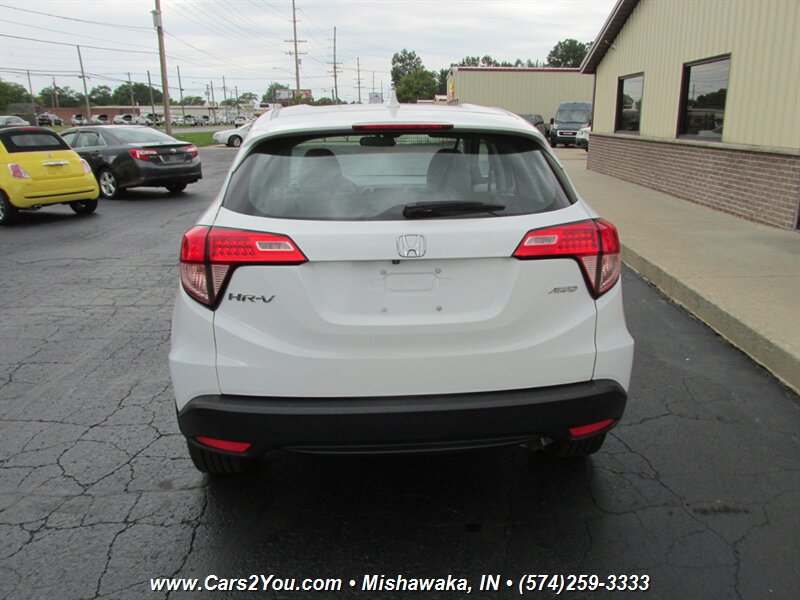 2016 Honda HR-V LX photo 5