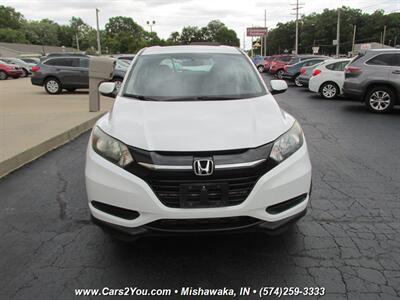 2016 Honda HR-V LX AWD   - Photo 2 - Mishawaka, IN 46545