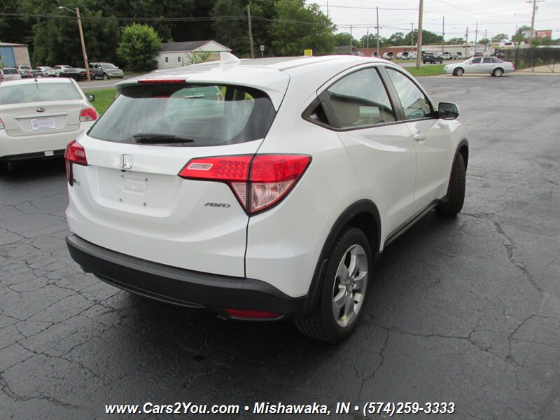 2016 Honda HR-V LX photo 6