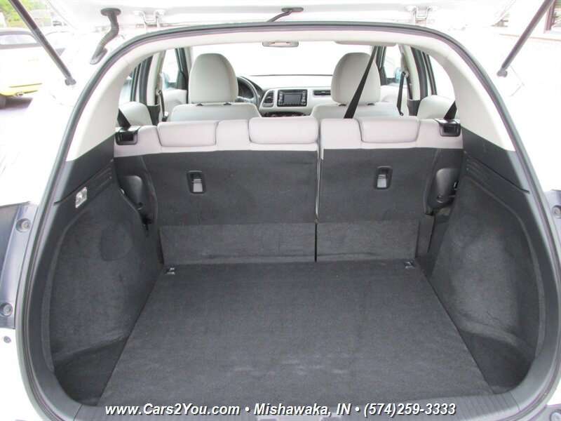 2016 Honda HR-V LX photo 10