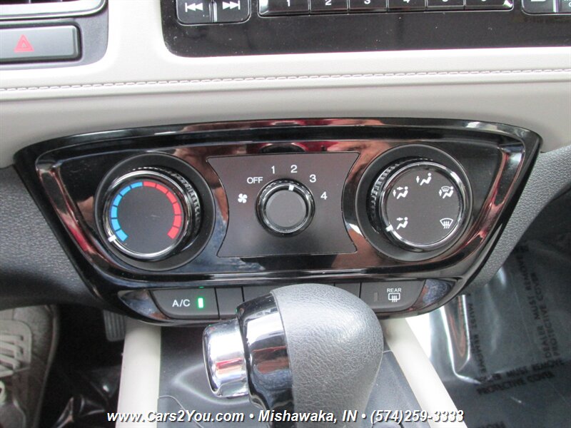2016 Honda HR-V LX photo 19