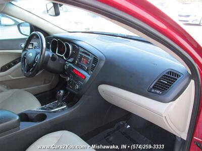 2012 Kia Optima EX   - Photo 16 - Mishawaka, IN 46545