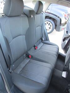 2018 Subaru Impreza Premium AWD   - Photo 15 - Mishawaka, IN 46545