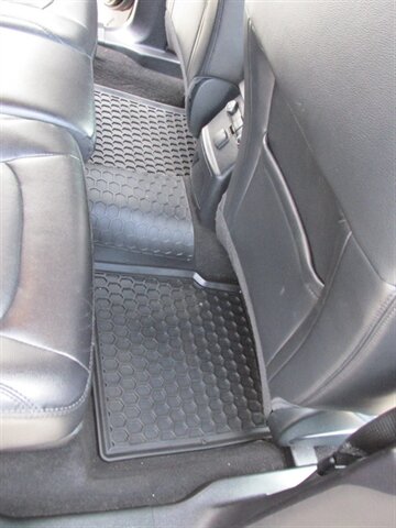 2018 Ford Explorer XLT 4x4 - Photo 21 - Mishawaka, IN 46545