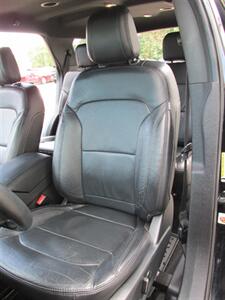 2018 Ford Explorer XLT 4x4 - Photo 10 - Mishawaka, IN 46545