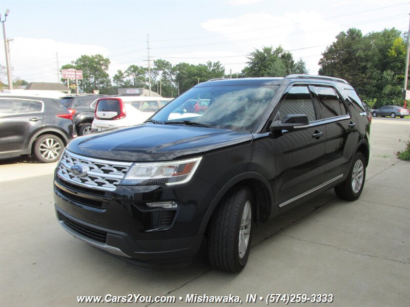 2018 Ford Explorer XLT 4x4 - Photo 3 - Mishawaka, IN 46545