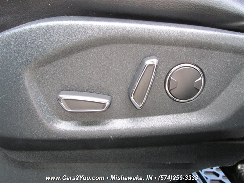 2018 Ford Explorer XLT 4x4 - Photo 11 - Mishawaka, IN 46545