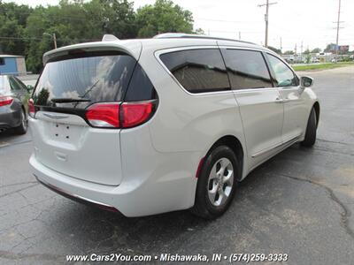 2017 Chrysler Pacifica Touring-L Plus   - Photo 6 - Mishawaka, IN 46545