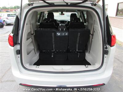 2017 Chrysler Pacifica Touring-L Plus   - Photo 15 - Mishawaka, IN 46545