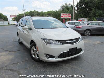 2017 Chrysler Pacifica Touring-L Plus   - Photo 7 - Mishawaka, IN 46545