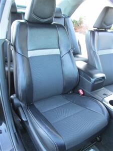 2012 Toyota Camry SE - Photo 18 - Mishawaka, IN 46545