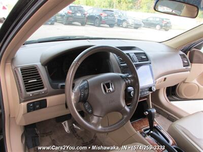 2005 Honda Accord EX V-6 w/Navi   - Photo 11 - Mishawaka, IN 46545