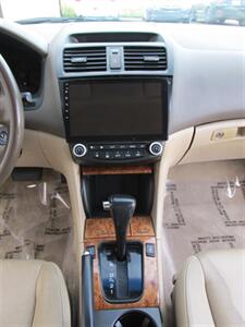 2005 Honda Accord EX V-6 w/Navi   - Photo 28 - Mishawaka, IN 46545