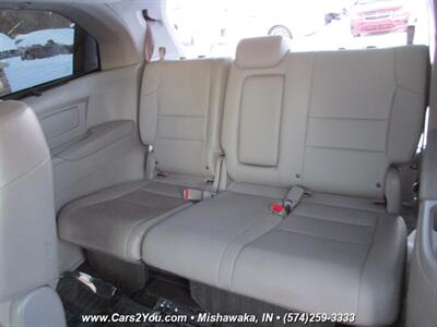 2016 Honda Odyssey Touring   - Photo 16 - Mishawaka, IN 46545