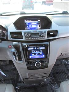 2016 Honda Odyssey Touring   - Photo 31 - Mishawaka, IN 46545