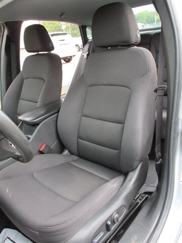 2024 Chevrolet Malibu LT - Photo 11 - Mishawaka, IN 46545