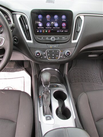 2024 Chevrolet Malibu LT - Photo 24 - Mishawaka, IN 46545