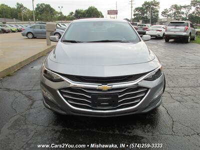 2024 Chevrolet Malibu LT - Photo 2 - Mishawaka, IN 46545