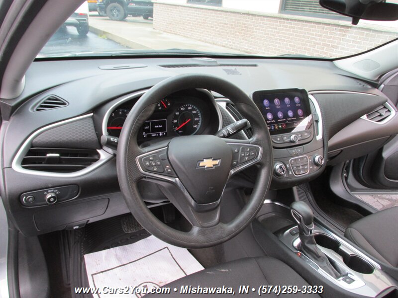 2024 Chevrolet Malibu LT - Photo 10 - Mishawaka, IN 46545