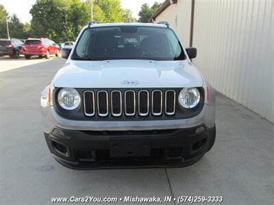 2017 Jeep Renegade Sport 4x4   - Photo 2 - Mishawaka, IN 46545