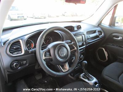 2017 Jeep Renegade Sport 4x4   - Photo 16 - Mishawaka, IN 46545