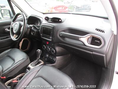 2017 Jeep Renegade Limited 4x4   - Photo 19 - Mishawaka, IN 46545