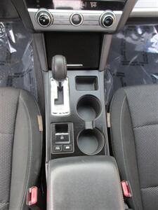 2017 Subaru Outback 2.5i AWD   - Photo 32 - Mishawaka, IN 46545