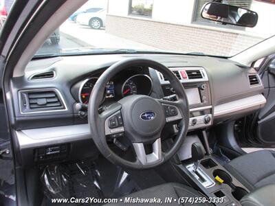 2017 Subaru Outback 2.5i AWD   - Photo 10 - Mishawaka, IN 46545