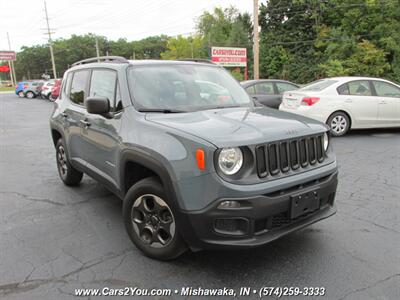 2017 Jeep Renegade Sport 4x4   - Photo 7 - Mishawaka, IN 46545