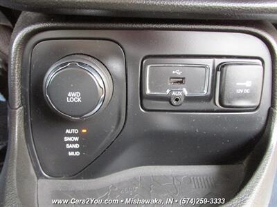 2017 Jeep Renegade Sport 4x4   - Photo 27 - Mishawaka, IN 46545