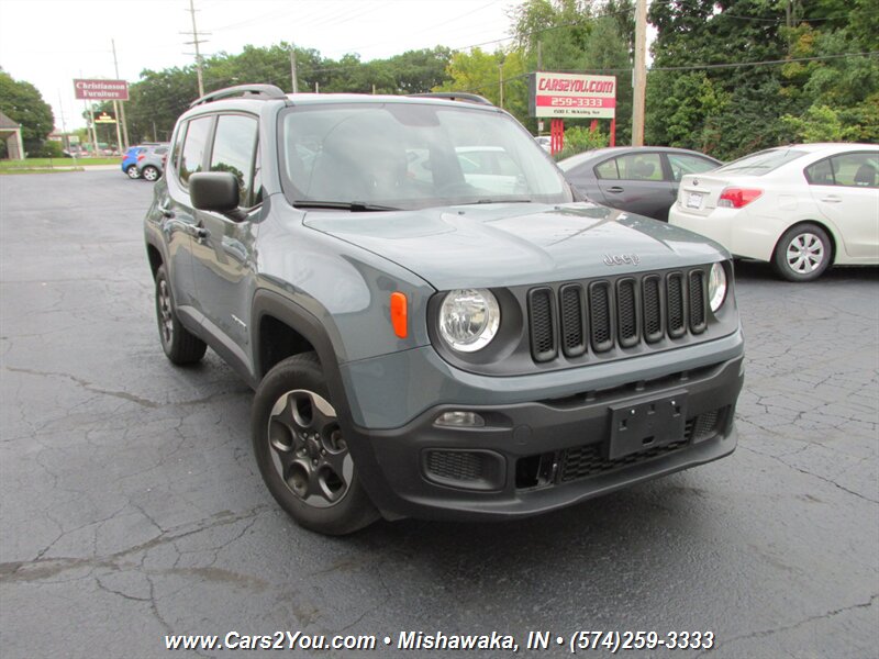 2017 Jeep Renegade Sport 4x4 - Photo 1 - Mishawaka, IN 46545