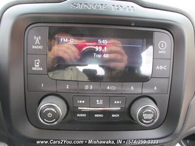 2017 Jeep Renegade Sport 4x4   - Photo 24 - Mishawaka, IN 46545