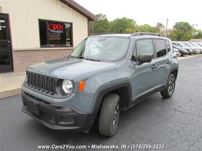 2017 Jeep Renegade Sport 4x4   - Photo 3 - Mishawaka, IN 46545