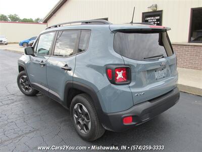 2017 Jeep Renegade Sport 4x4   - Photo 4 - Mishawaka, IN 46545