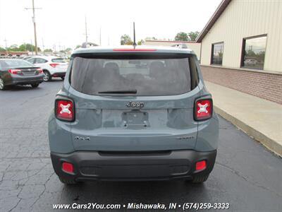 2017 Jeep Renegade Sport 4x4   - Photo 5 - Mishawaka, IN 46545