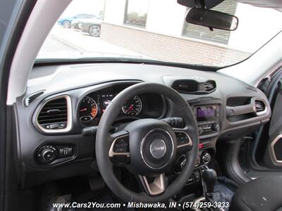 2017 Jeep Renegade Sport 4x4   - Photo 9 - Mishawaka, IN 46545