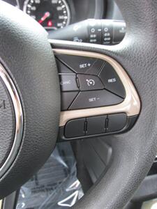 2017 Jeep Renegade Sport 4x4   - Photo 22 - Mishawaka, IN 46545
