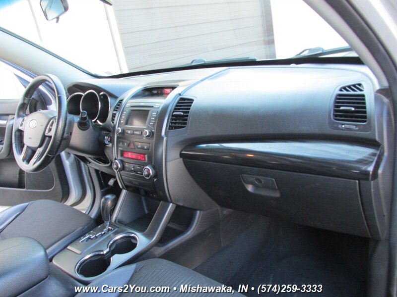 2012 Kia Sorento EX - Photo 17 - Mishawaka, IN 46545