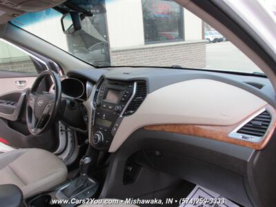 2014 Hyundai SANTA FE GLS 4x4   - Photo 18 - Mishawaka, IN 46545